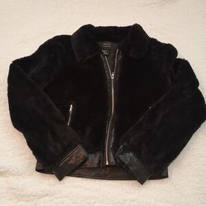 Forever 21 Women's MED BLACK/FAUX FUR Zip Jacket
